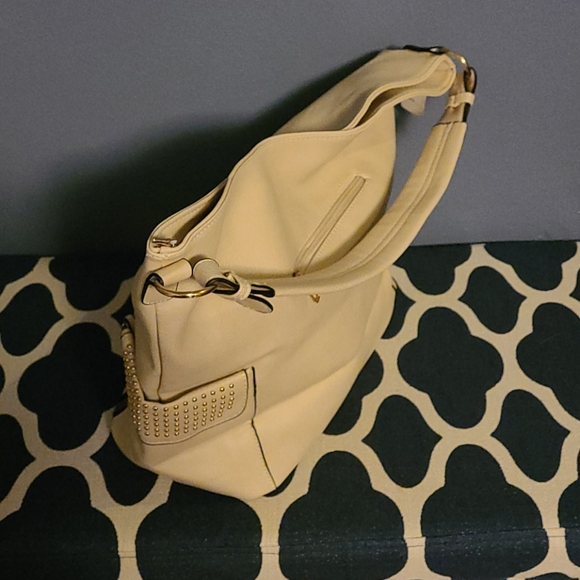 Eloquent Shoulder Pocketbook - Picture 2 of 6